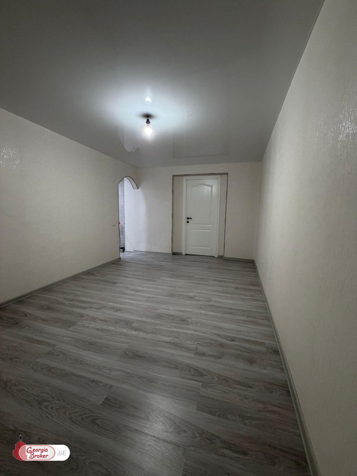 nearly repaired 3-room apartment for sale